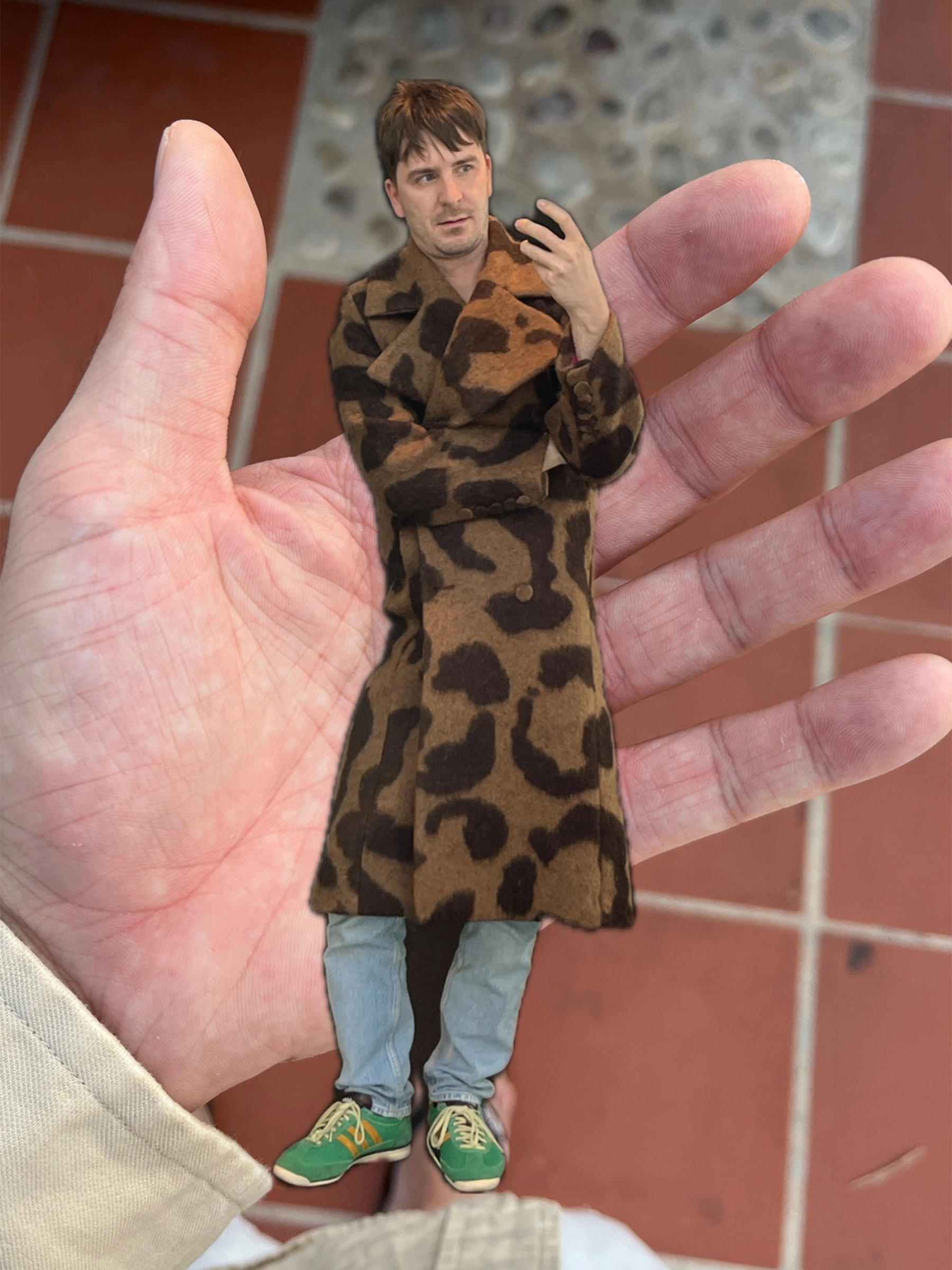 Coat Nina Ricci, Jeans Carhartt, Shoes Adidas