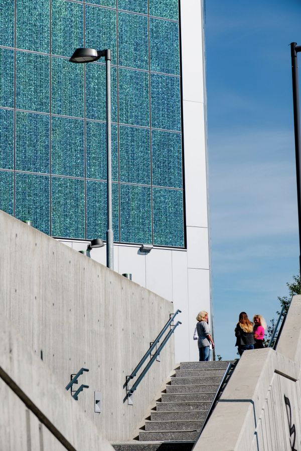 Takterrasse med beplanting og solceller