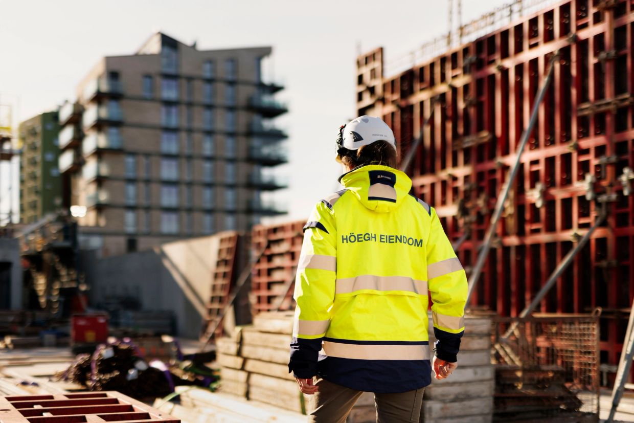 Foto av en prosjektleder på en byggeplass på Verket i Moss