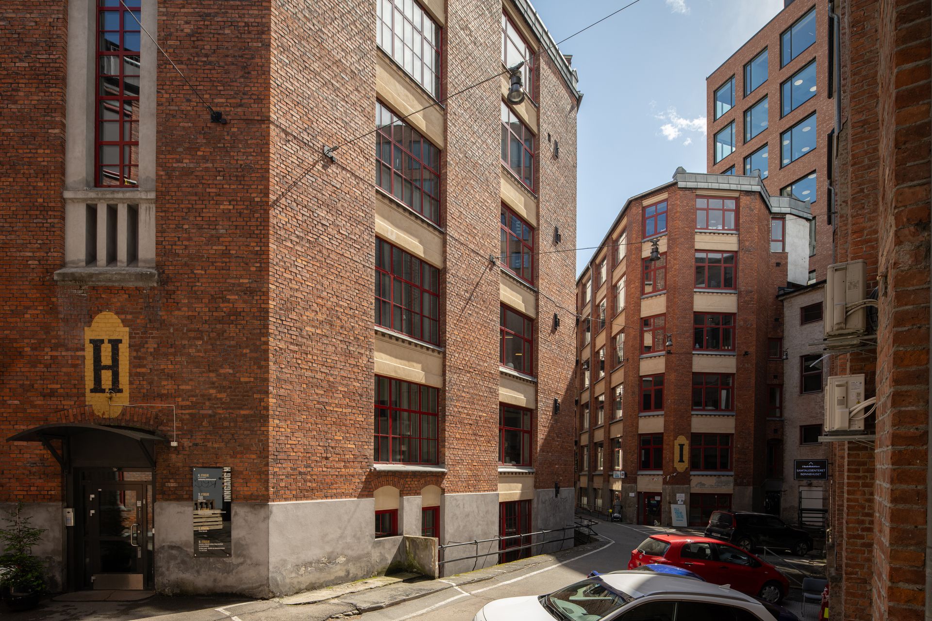 Fasaden til H-bygget