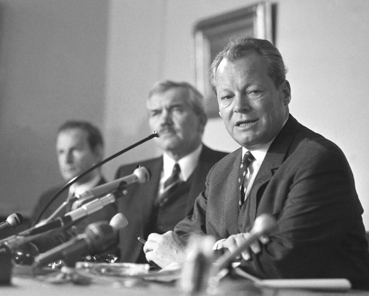 Willy Brandt var en av de tyske sosialdemokratene som flyktet fra Nazi-Tyskland til Norge. Senere ble han forbundskansler i Vest-Tyskland.
