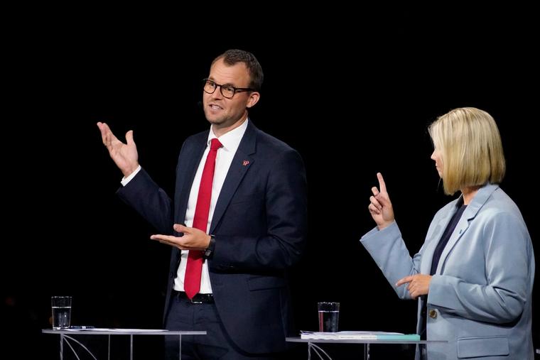 Arendal 20210816. Leder i Kristelig Folkeparti Kjell Ingolf Ropstad og leder i Venstre Guri Melby under NRKs direktesendte partilederdebatt i Arendal mandag kveld. Foto: Ole Berg-Rusten / NTB