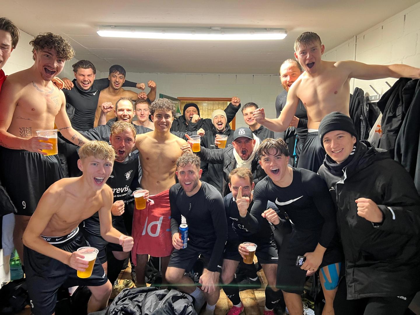 Lindenbuck geknackt, Leaderplatz gepackt: FCW feiert furioses 6:1