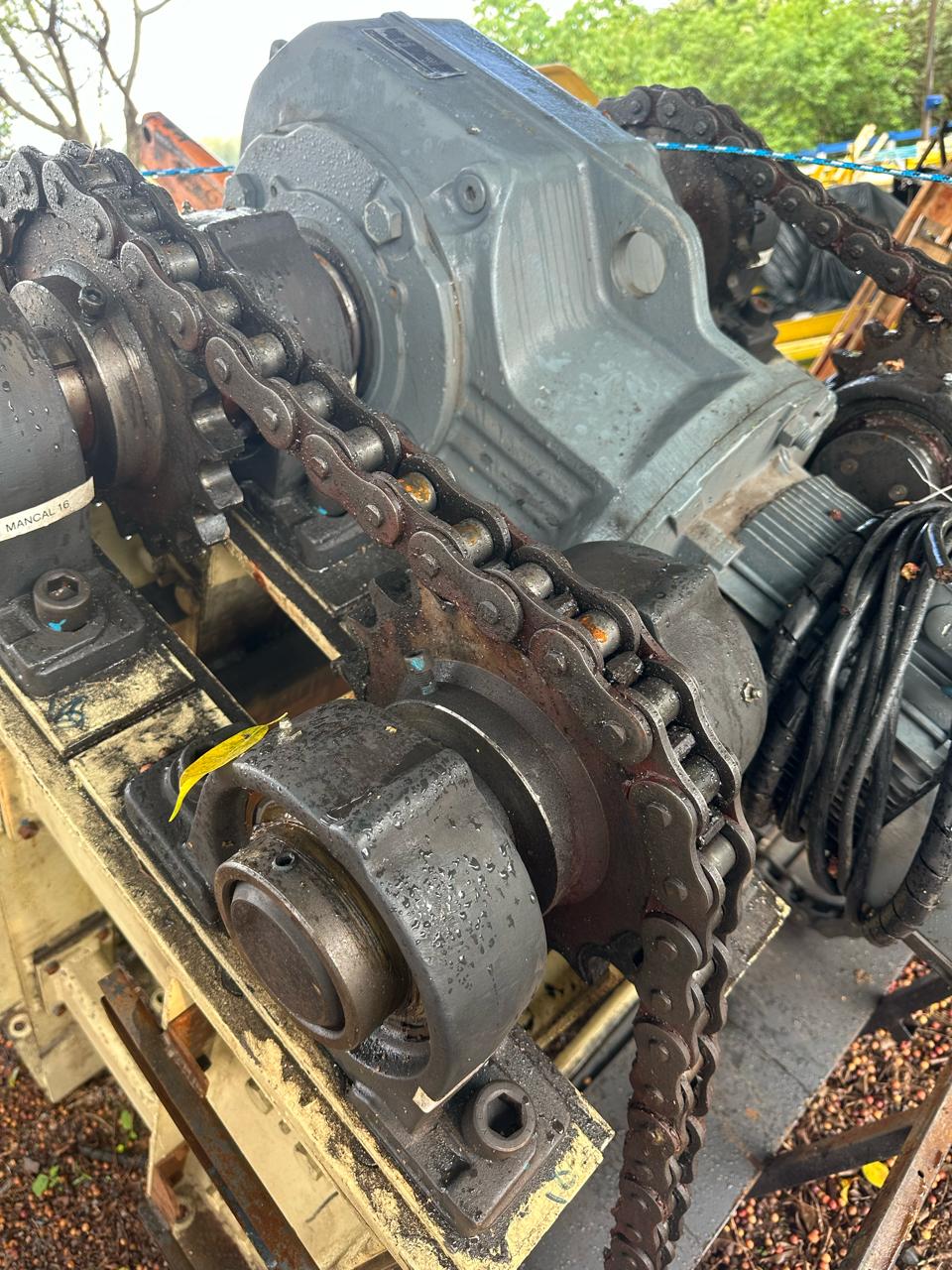 Elevador com Motoredutor 5,5 kv 1750 RPM - Sew-Eurodrive