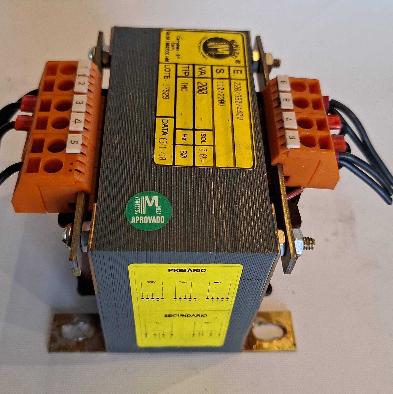 Transformador de Comando Minuzzi 20TMC029 200VA Entrada 220/380/440V Saída 110/220V Usado
