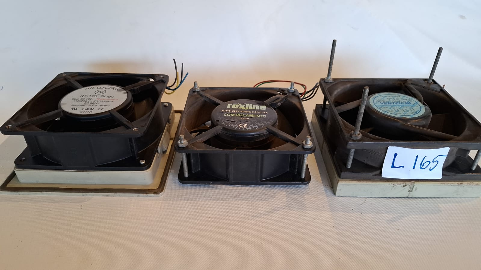 Coolers Diversos com Rolamento – Bivolt 110–220 V