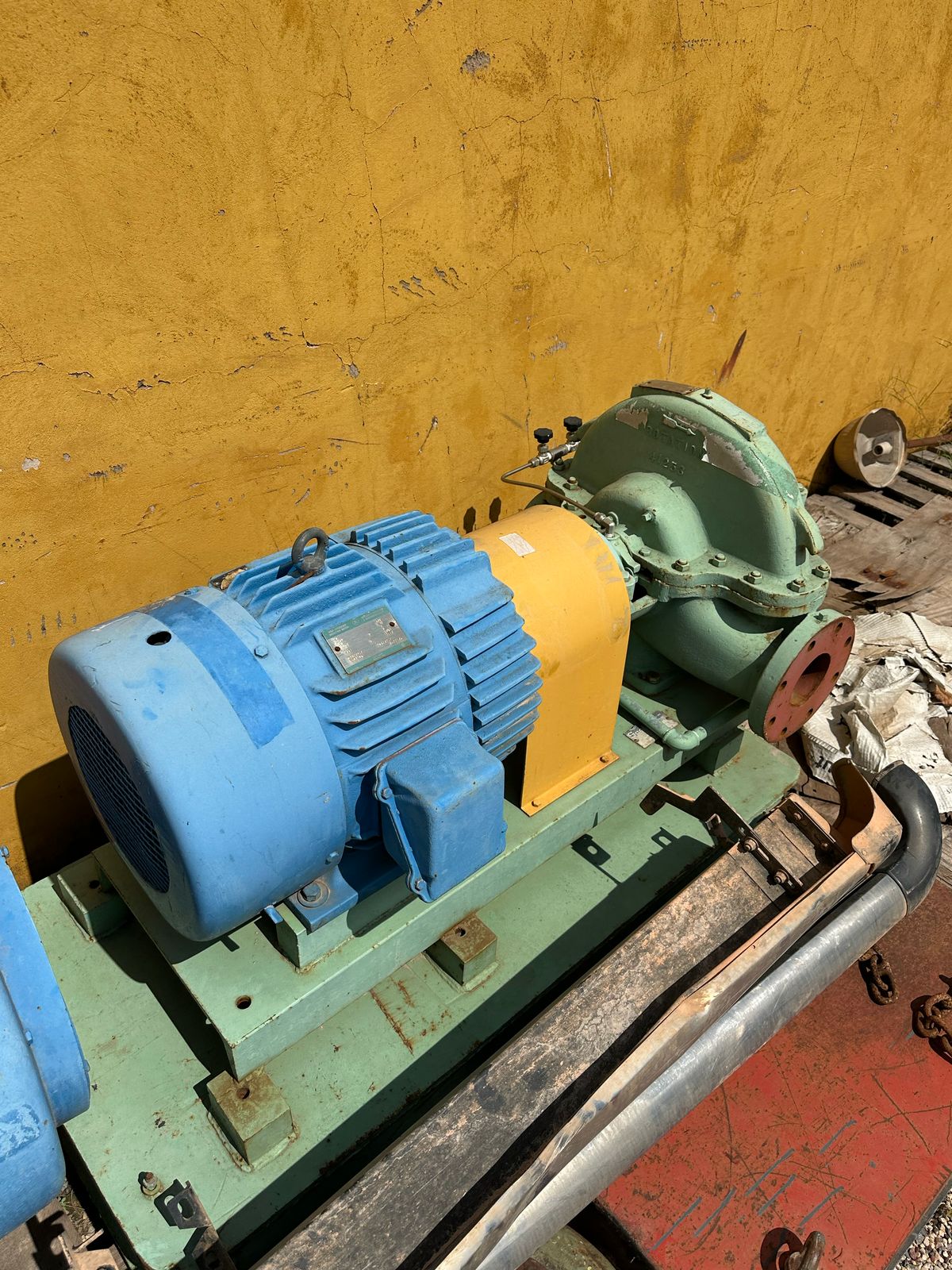 Motobomba 25HP 1765 RPM (Sem Uso)