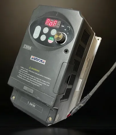Inversor de Frequência Marca Sunfar 2cv