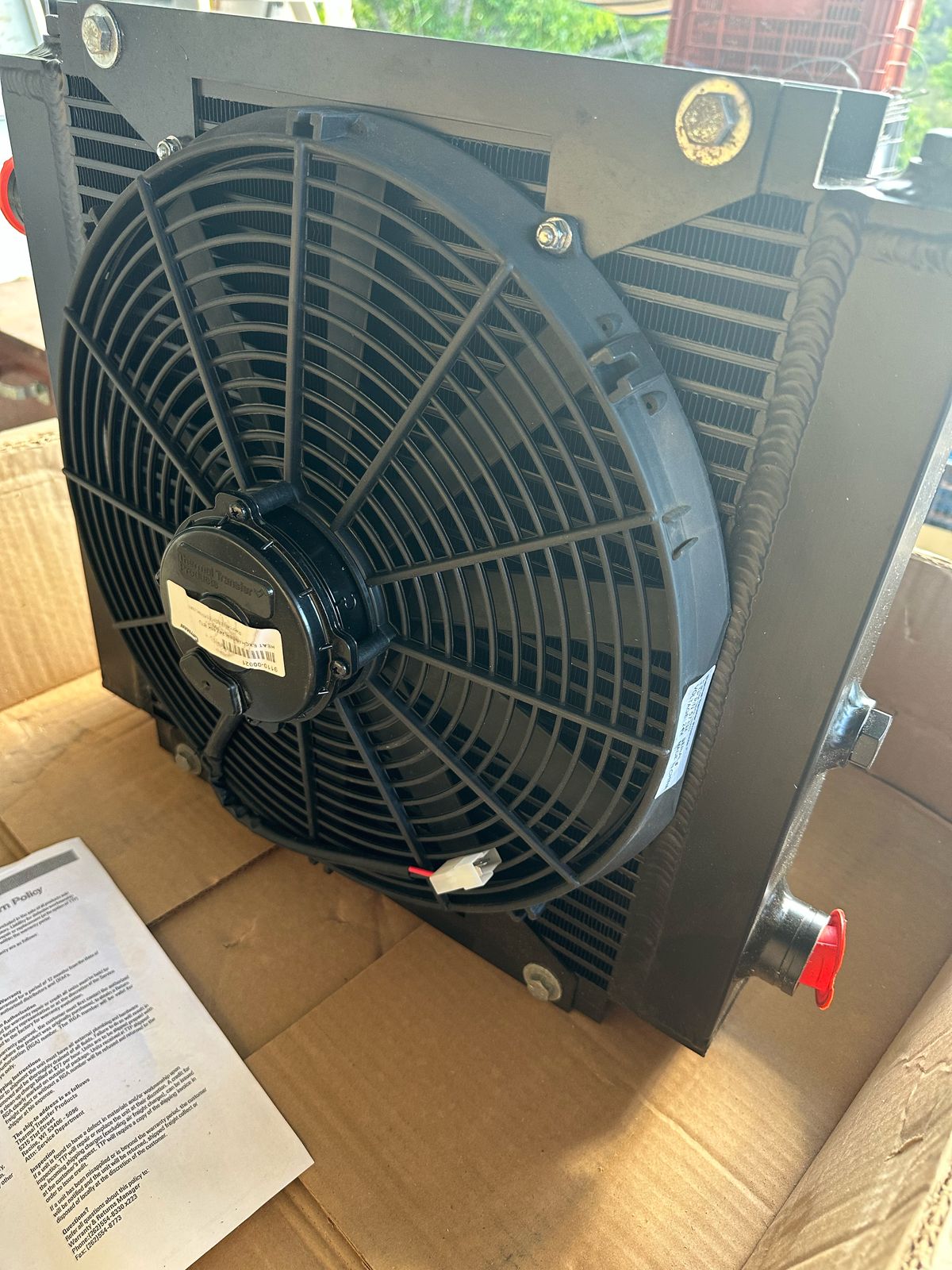 Radiador Sandvik 24 V 80K BTU GETMAN