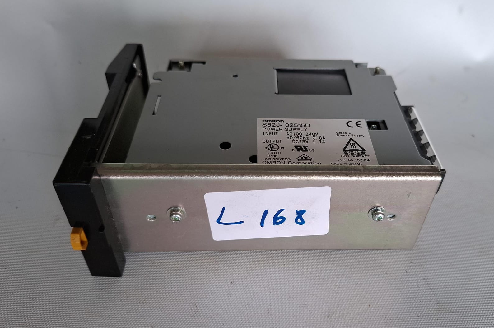 Fonte de Alimentação Omron S82J-02515D – 15V 1,7A