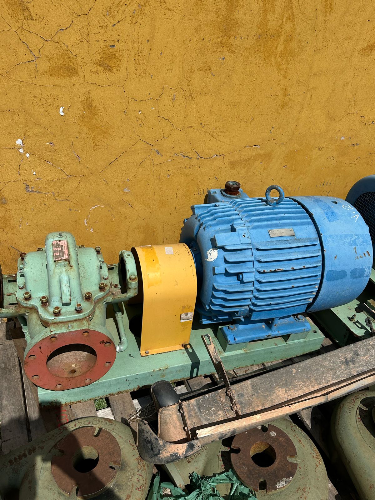 Motobomba 75HP 3565 RPM (Sem Uso)