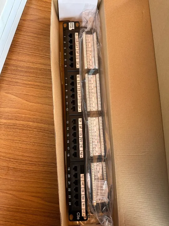Patch Panel CAT5e Soho Plus 24 Portas