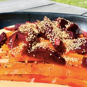 Photo de Salade tiède de carottes et betteraves, sauce sésame