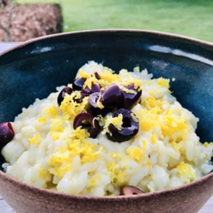 Photo de Risotto parmesan, olives et zestes de citron