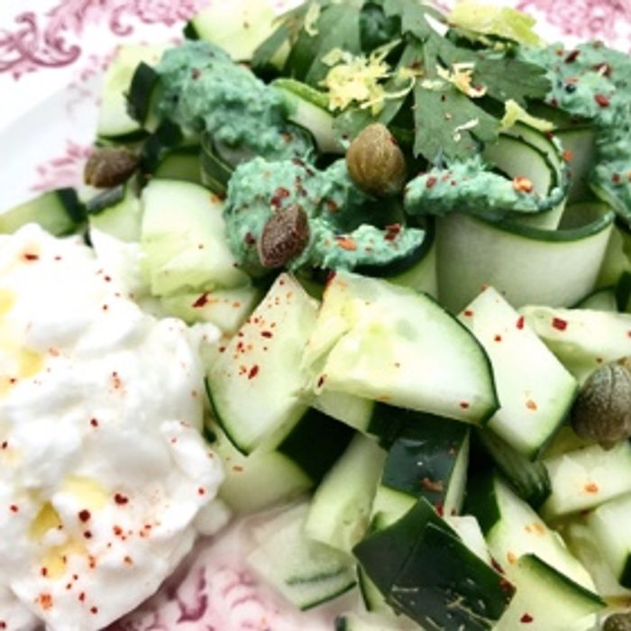 Photo de Salade de concombre à la sauce courgette-spiruline