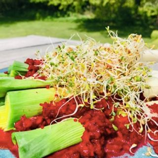 Photo de Poireaux en vinaigrette de betterave