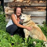 Delphine et un de ses chiens