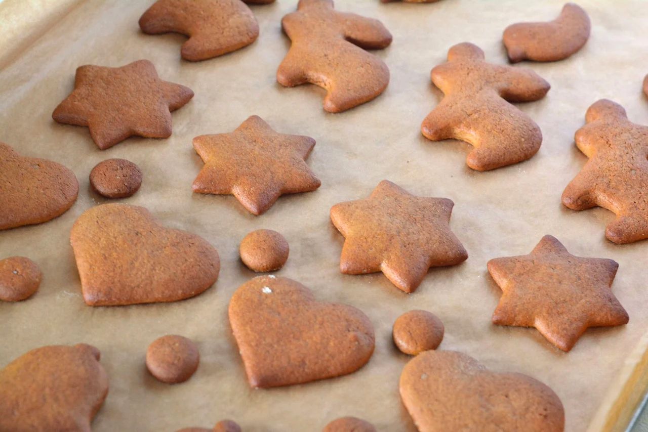 Coeurs et étoiles en pepperkaker