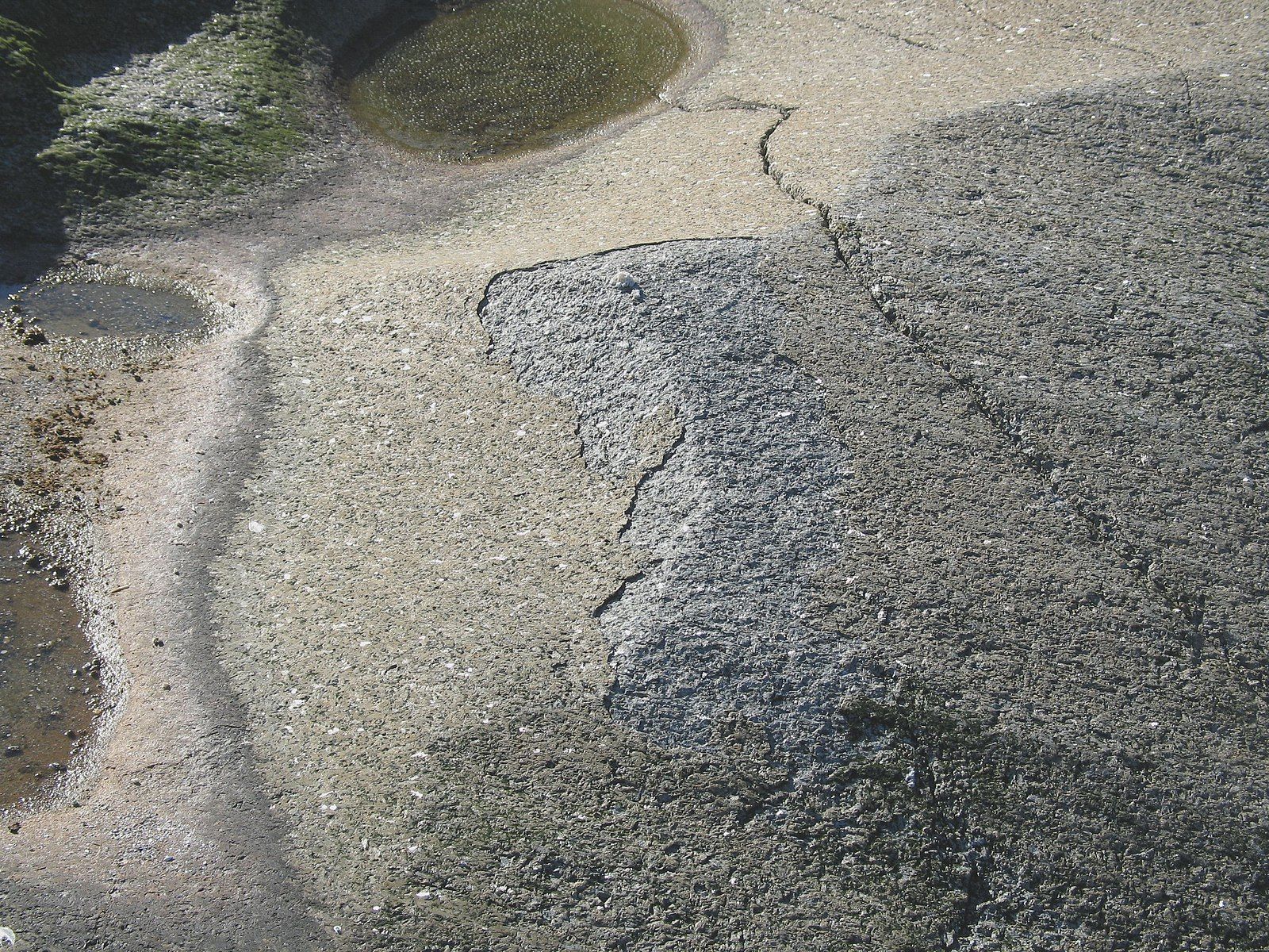 Dégâts sur la roche à cause d'engansgrill