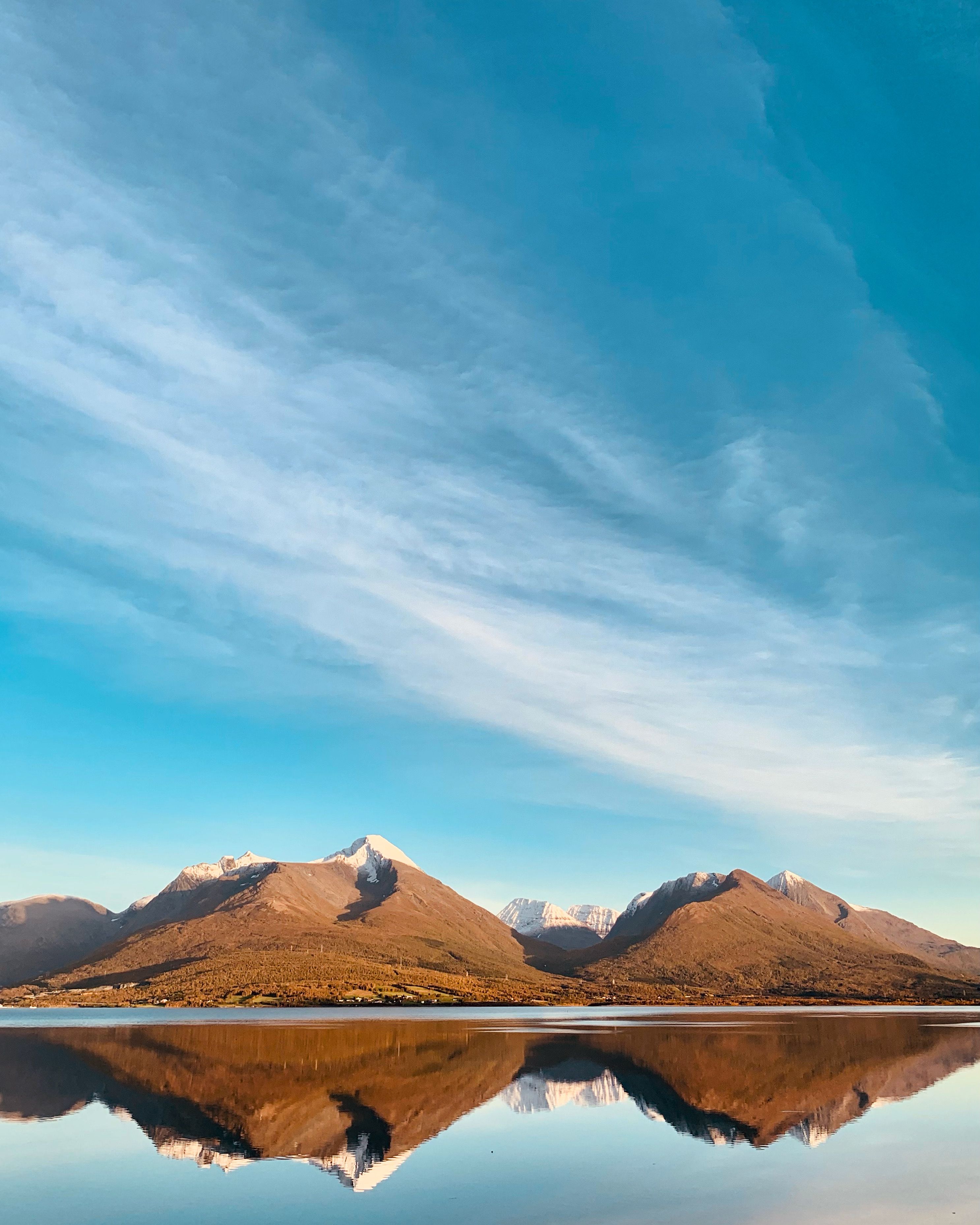 Rostavatn en automne