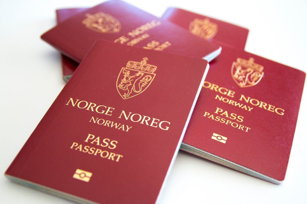 Tas de vieux passeports norvégiens