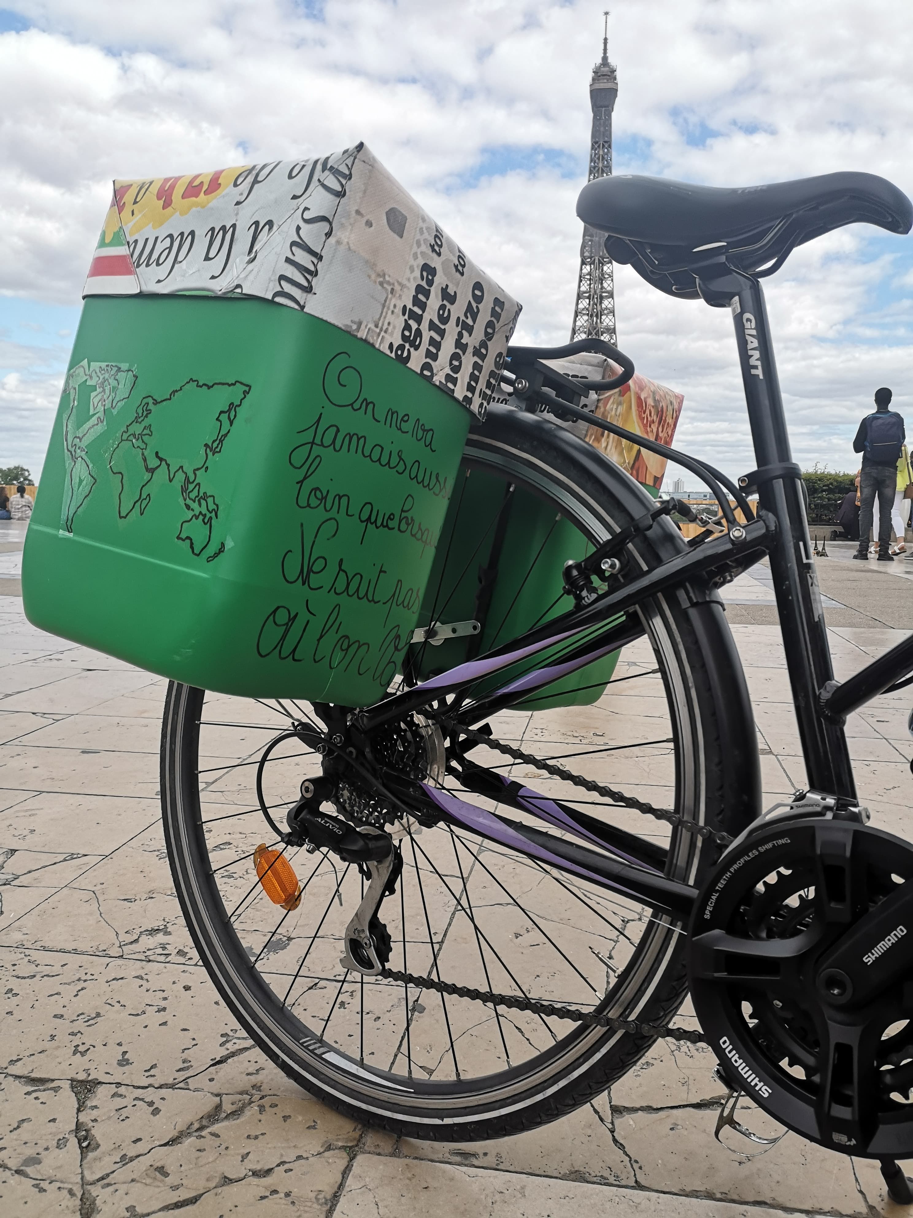 Zoom sur les sacoches faites maison de son vélo