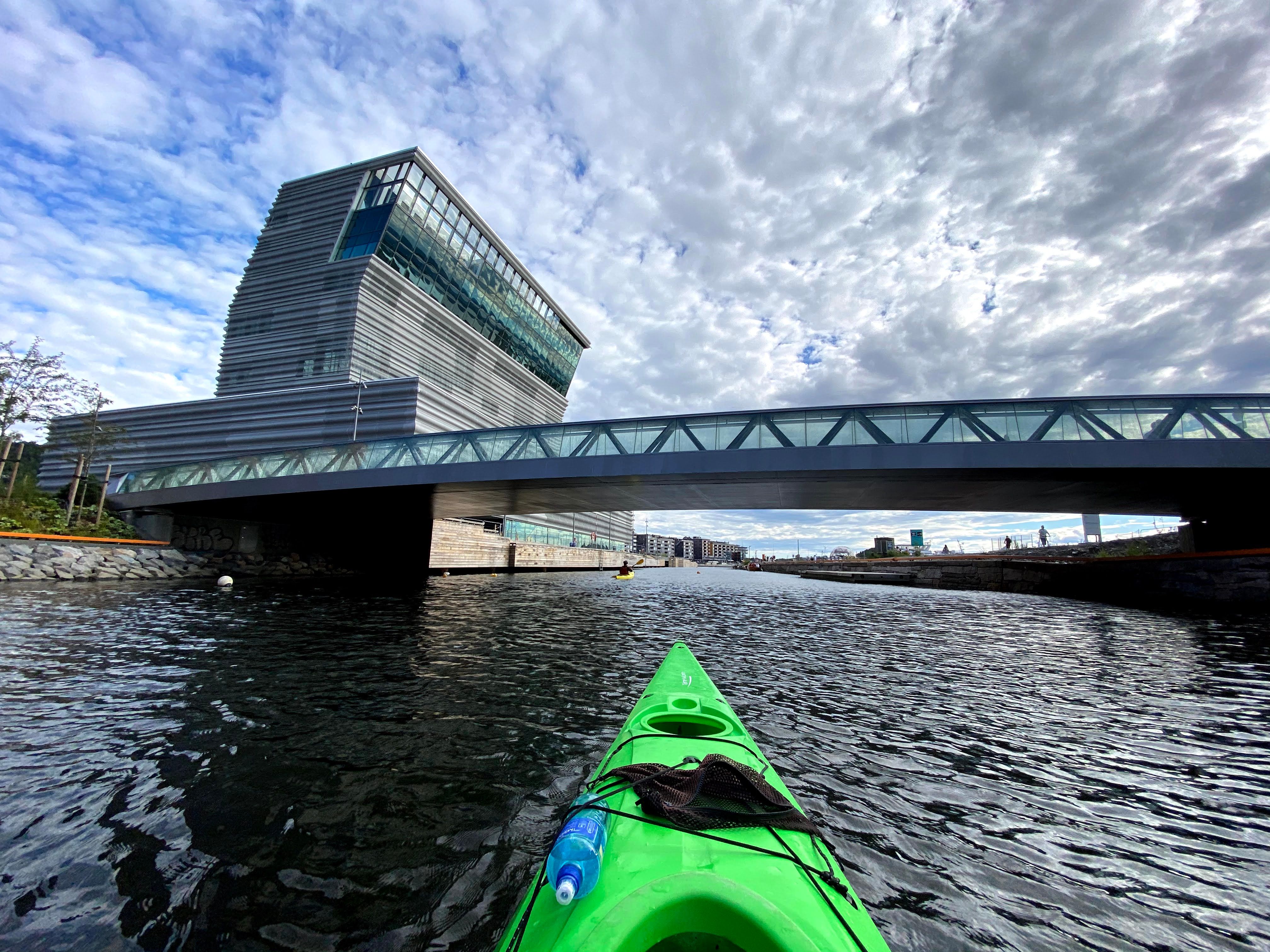 Kayak vert et le musée Munch
