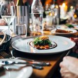 Plat dans un bel établissement