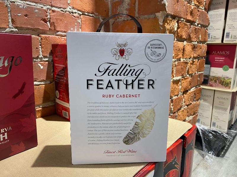 Le fameux vin Falling Feather en cubi