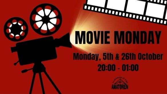 Rød plakat for «Movie Monday» med silhuett av et filmkamera, filmruller og en filmstripe. Arrangementet holdes mandag 5. og 26. oktober kl. 20.00–01.00.