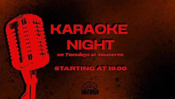 Plakat med en rød retromikrofon og teksten «Karaoke Night on Tuesdays at Amatøren», med start kl. 19.00.