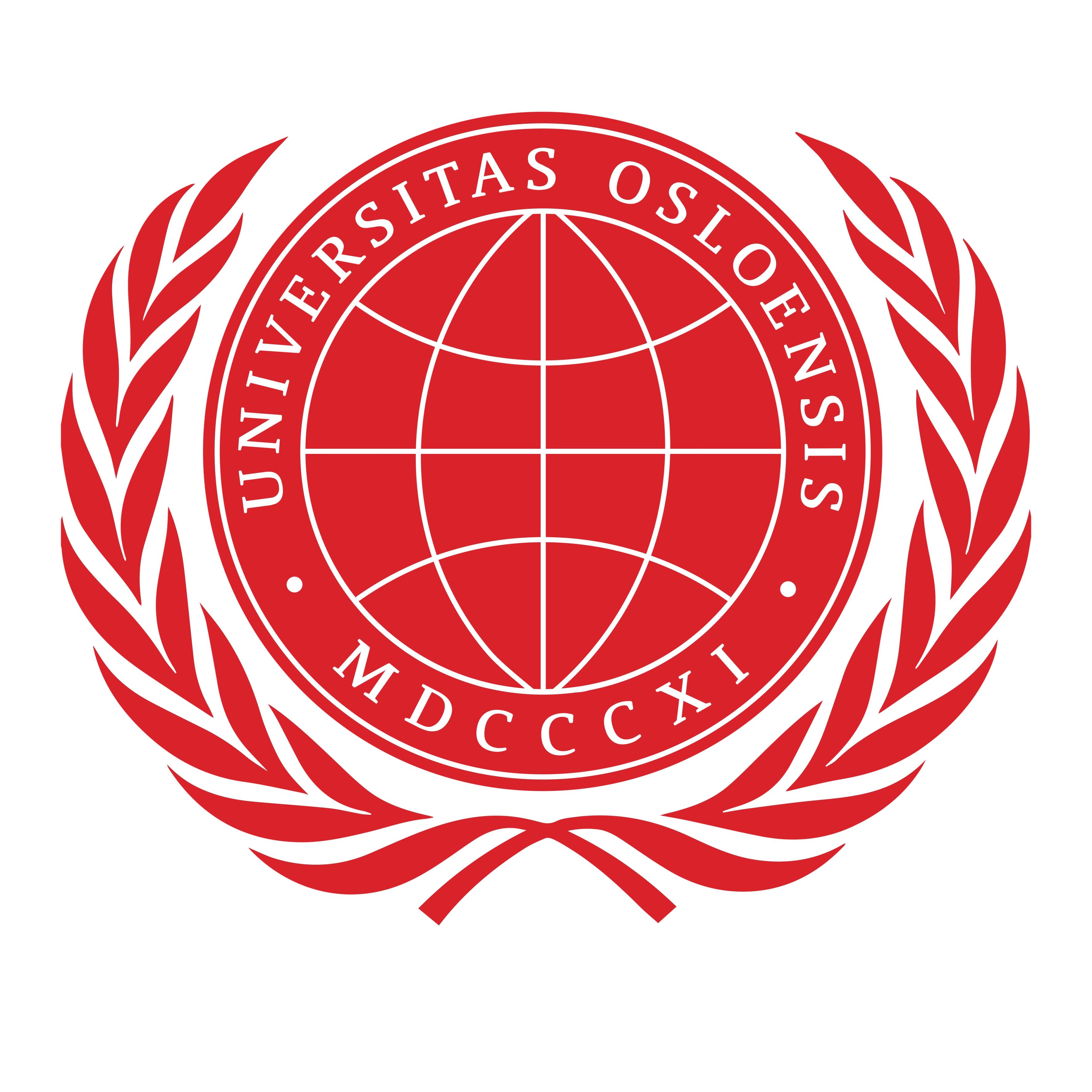 Rødt emblem med en stilisert globus i midten, omkranset av teksten «Universitas Osloensis MDCCCXI» og laurbærgrener på begge sider.
