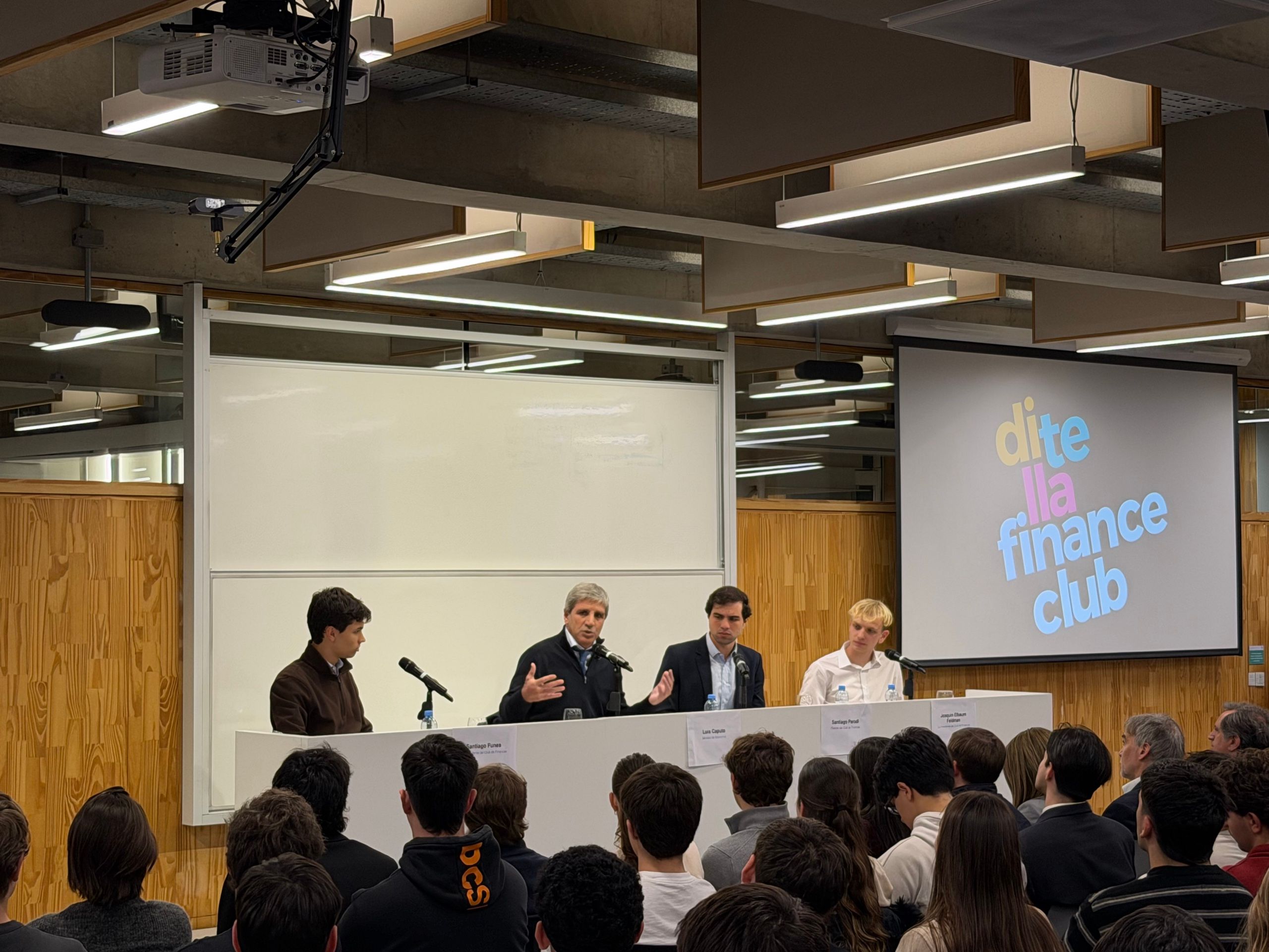 Charla con Luis Caputo, Ministro de Economía
