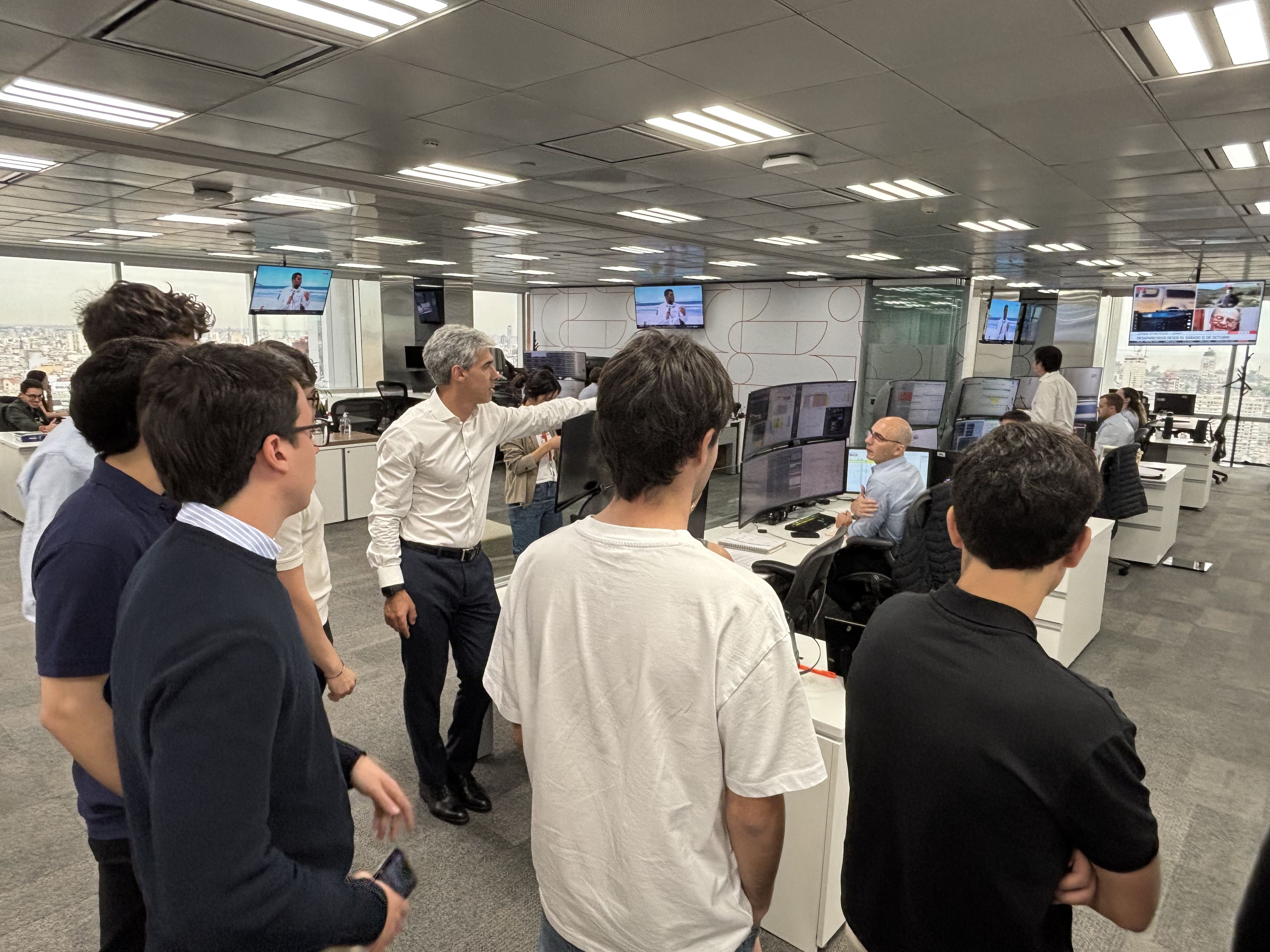 Visita a la mesa de dinero de Banco Galicia