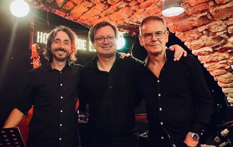 Notre ancien professeur Christophe LINCONTANG sort, le 24 avril prochain, son album en trio