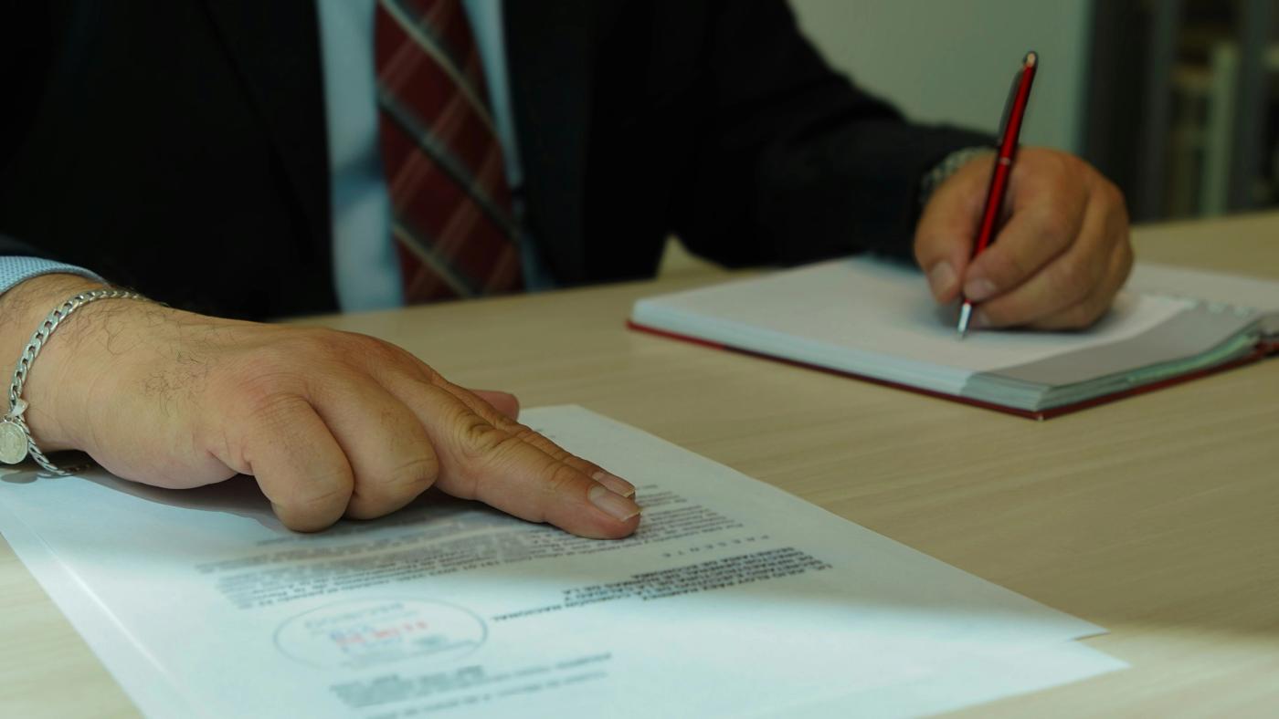 What Is a Temporary Real Estate License and Who Qualifies?