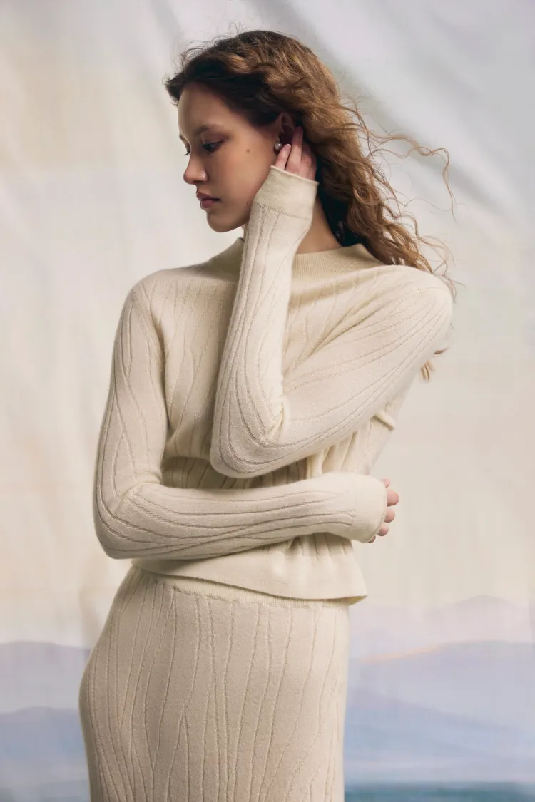 Lightweight Cashmere Sweaters for Spring