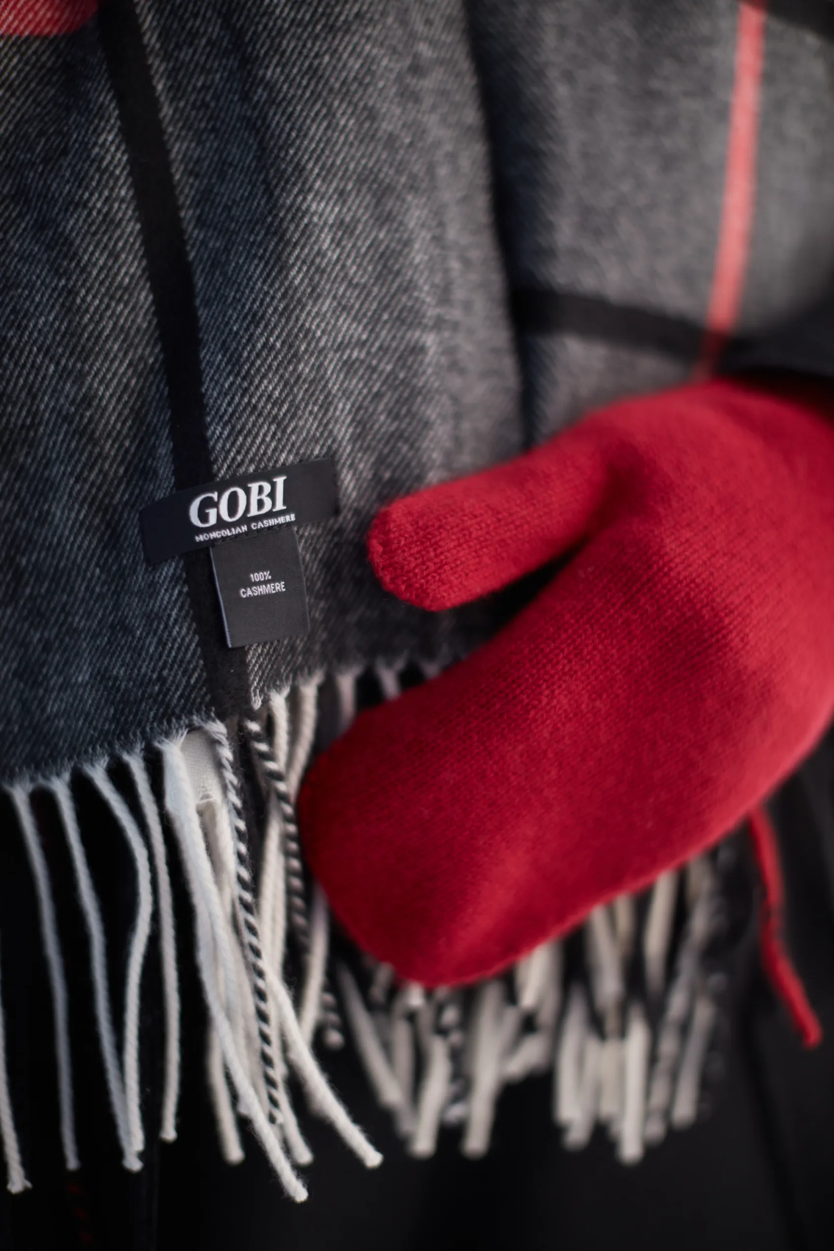 Why Cashmere Gloves Are the Warmest Choice for Cold Weather