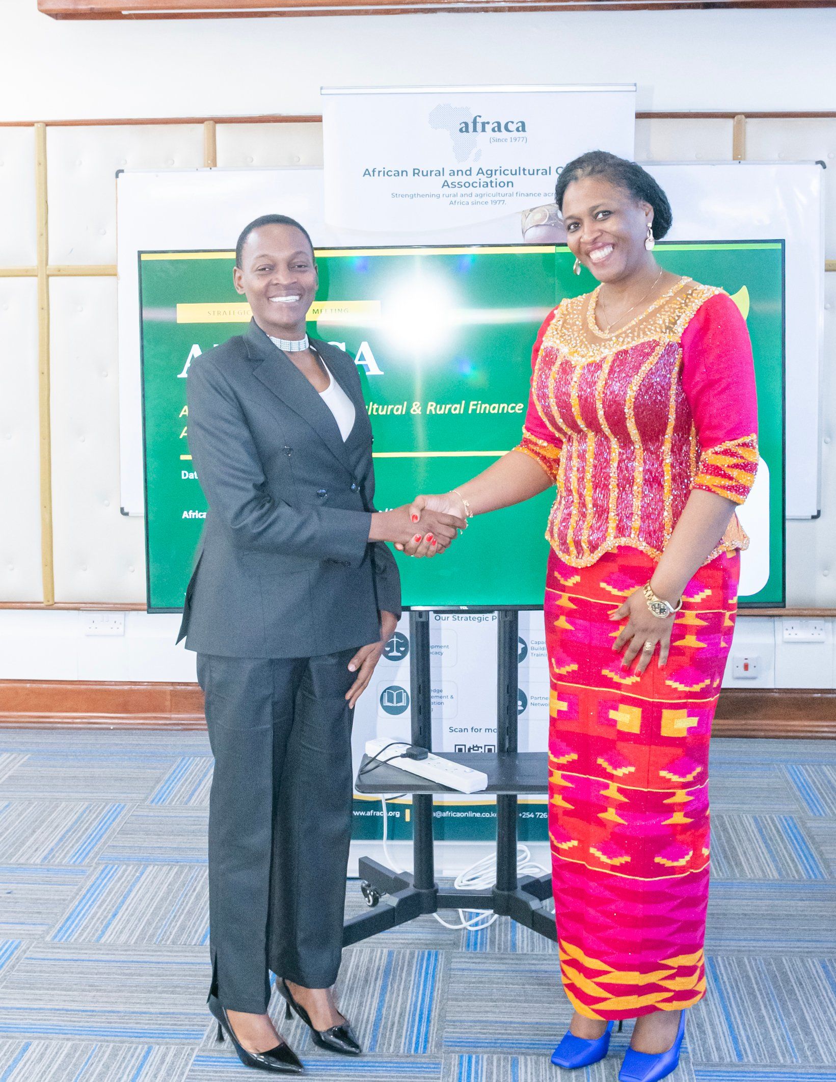 Banque de la République du Burundi and AFRACA discuss research on movable collateral registries