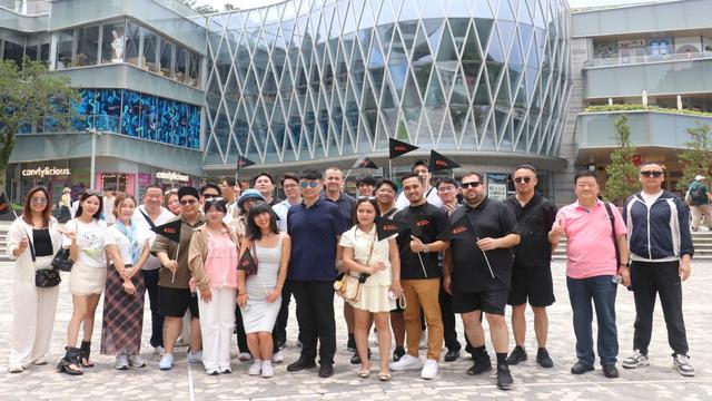 Fintrix Markets 的客戶們在體驗「香港皇家之旅」的同時,也參觀了香港一些最具代表性的景點。