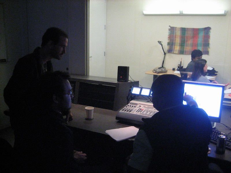 moderated-test-happening-in-an-oracle-lab