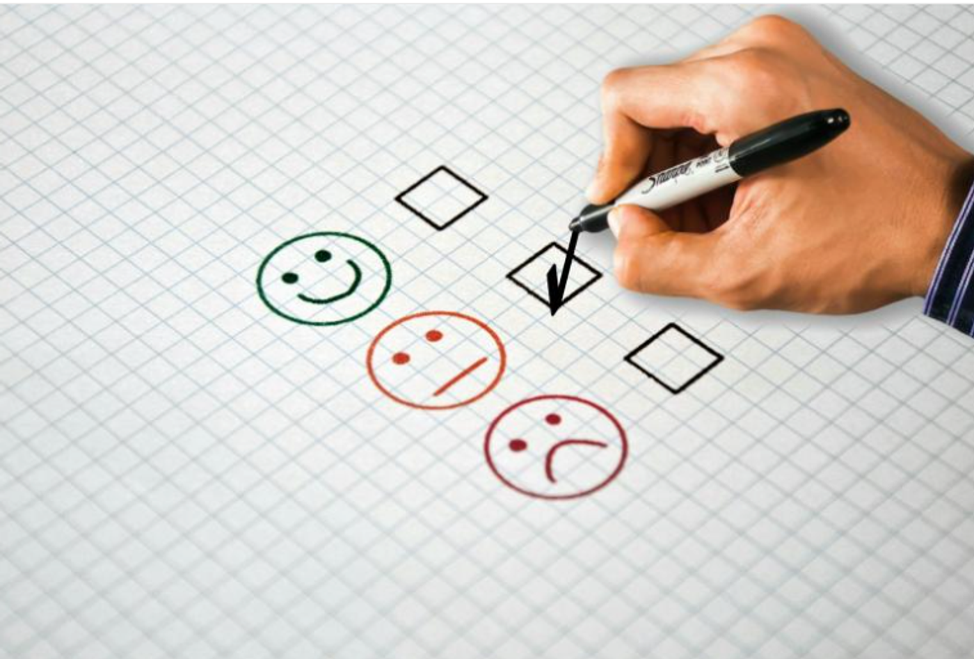 Picture-of-a-hand-doing-a-csat-survey