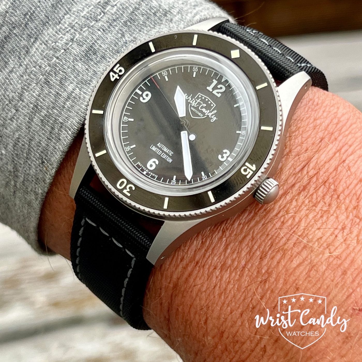 Duikhorloge — vooraanzicht