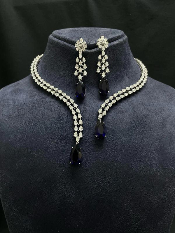 Elegant Blue Stone Fancy Diamond Necklace Set detail 1