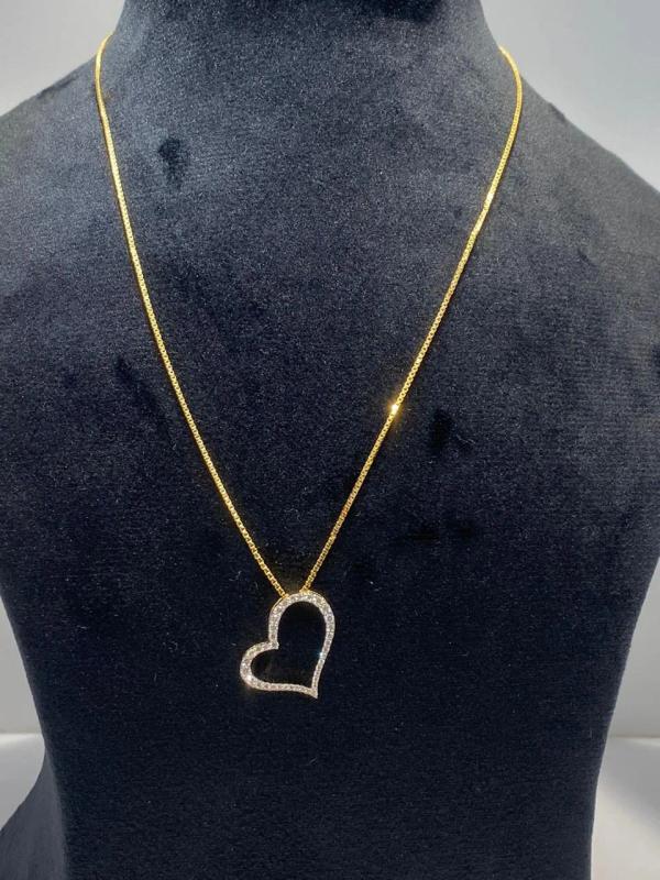 Love Symbol Heart Shaped Diamond Pendant detail 1