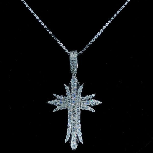 Cross Pendant detail 1