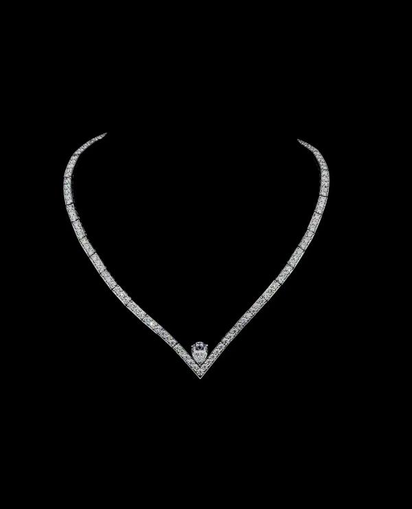 Iris Set Pear Shaped Diamond Necklace detail 1