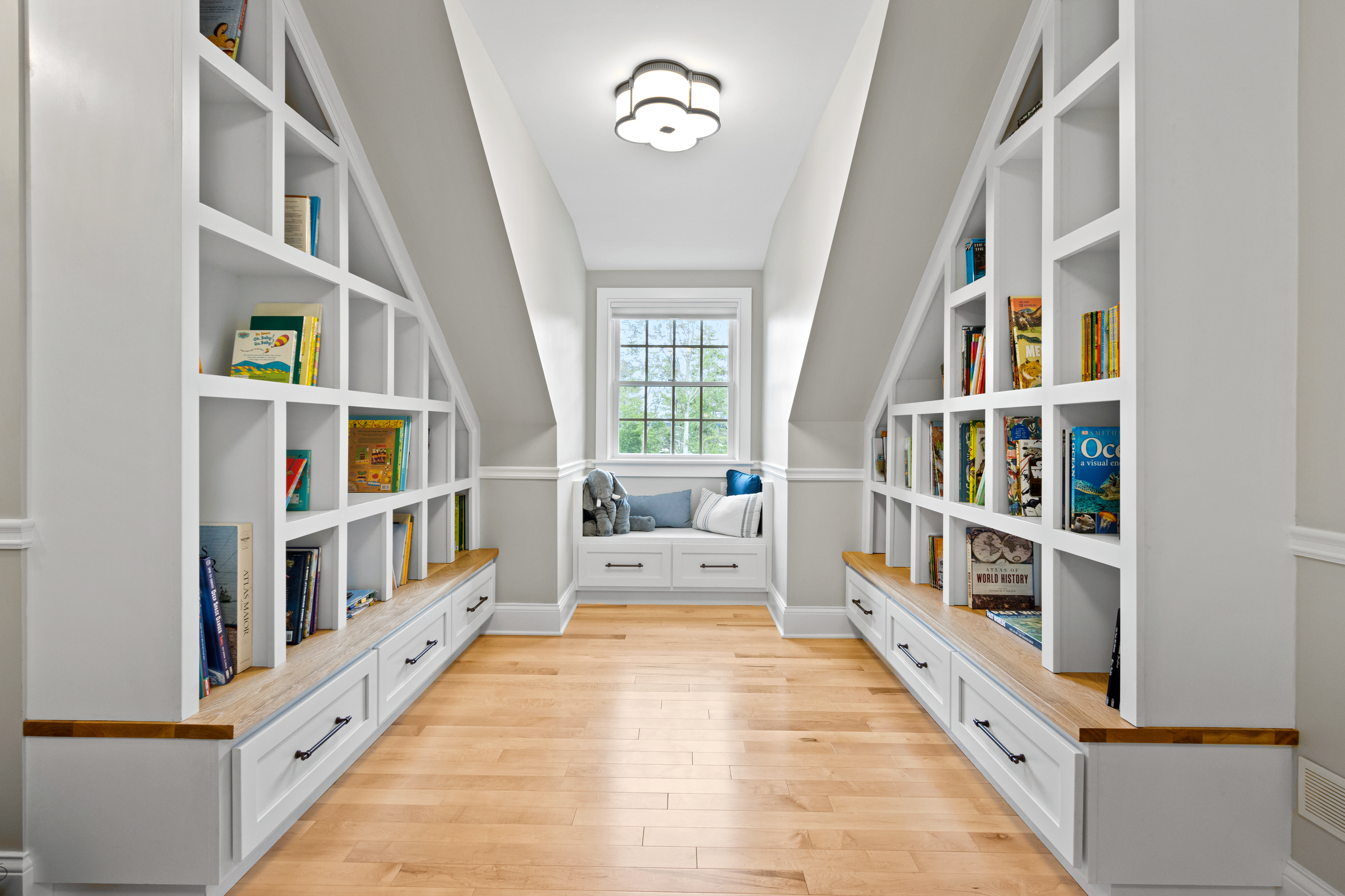 Cumberland Foreside Kid's Reading Nook