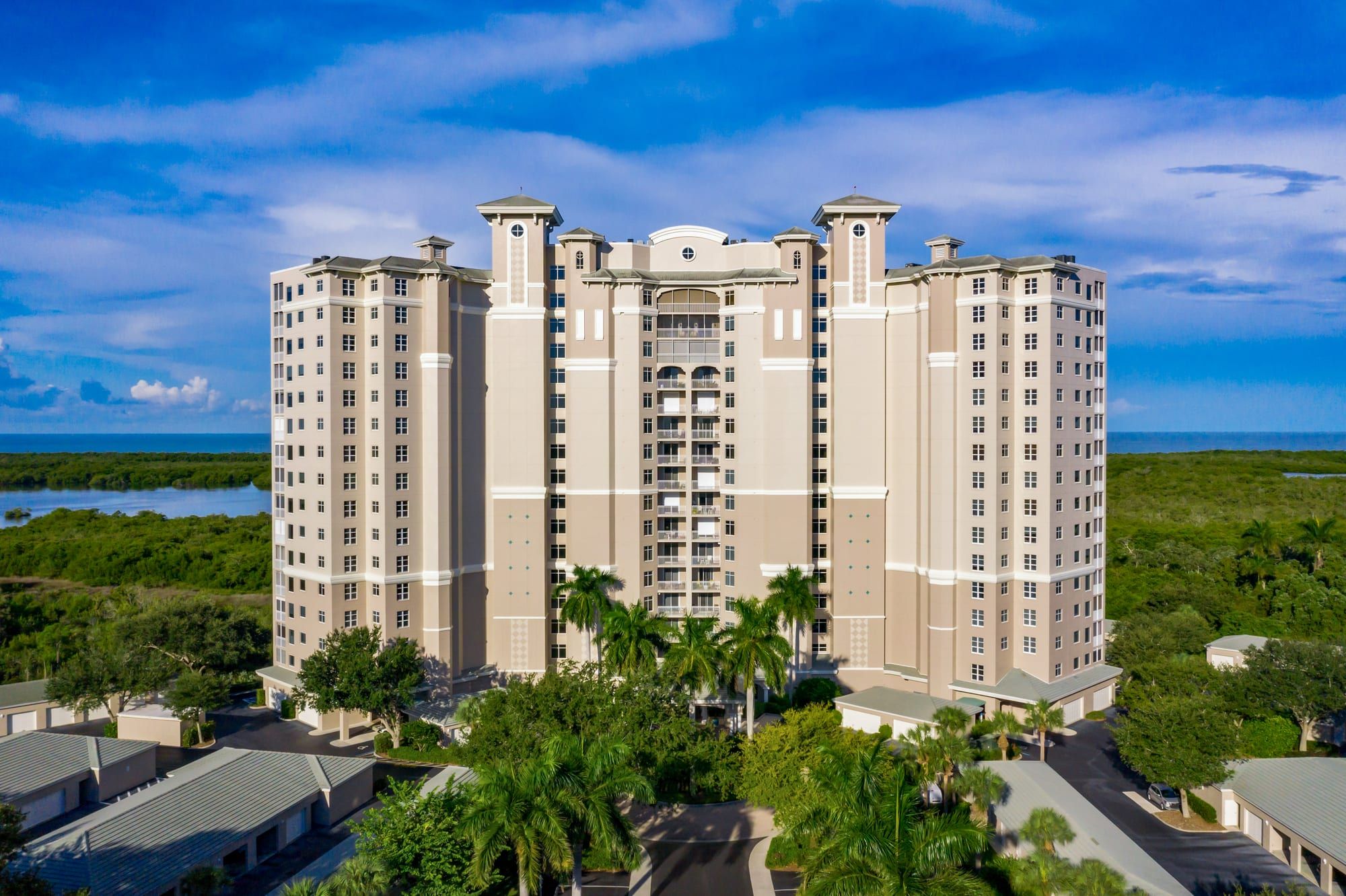Tower Pointe, Arbor Trace's high-rise