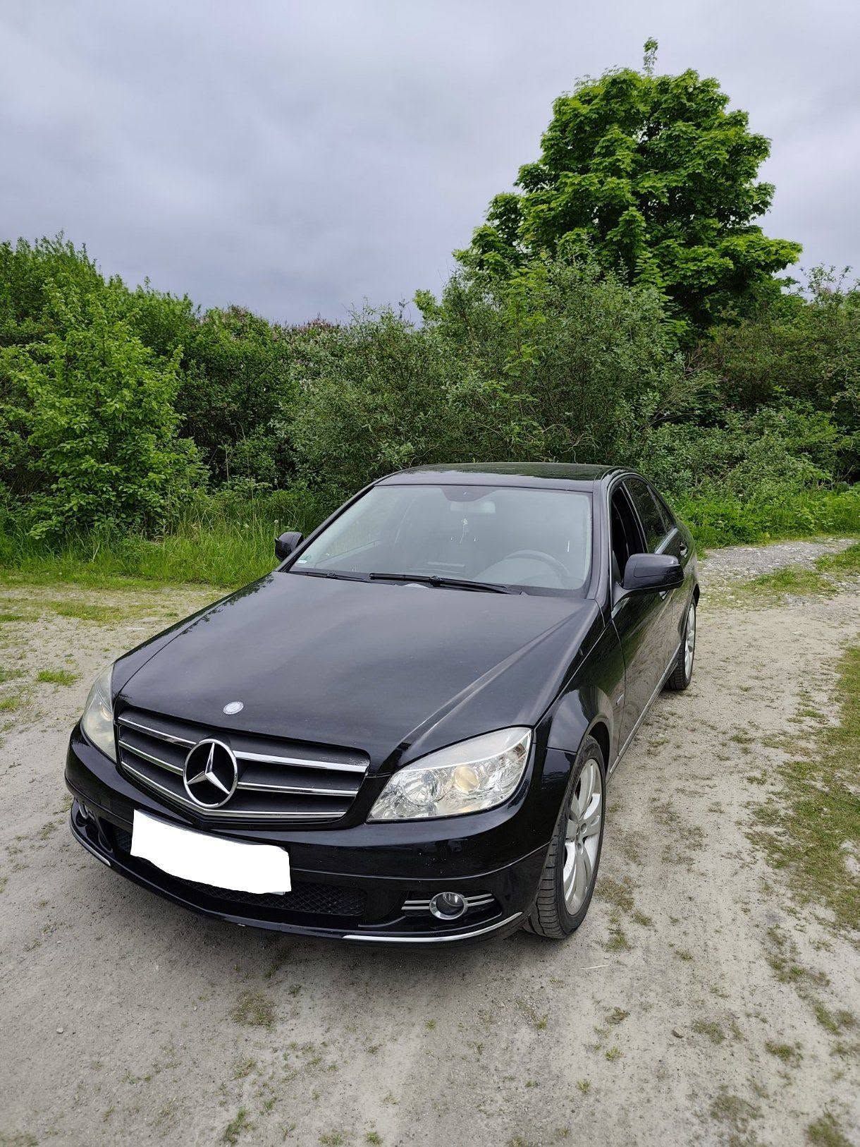 Must Mercedes-Benz C200 CDI 2008, millele tehti Stage 1 chiptuning ja EGR lahendus